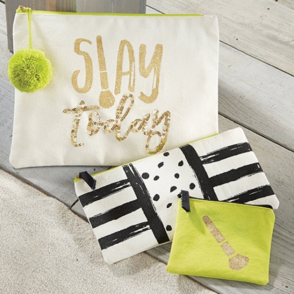 Mud Pie White and Green Cosmetic Bags Set